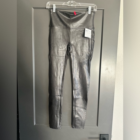 Spanx Faux Leather leggings M - Picture 8 of 9